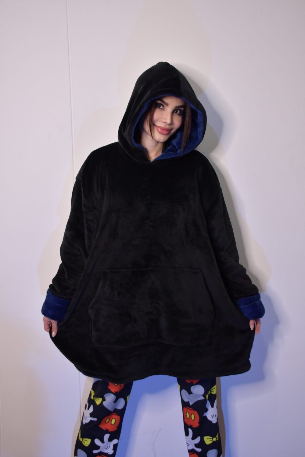 Buzo koala gigante doble faz – Negro y azul oscuro