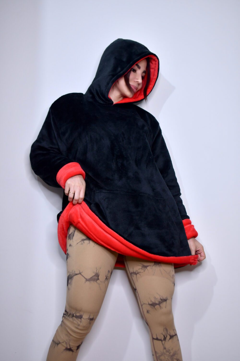 Buzo gigante rojo y negro Buzo gigante