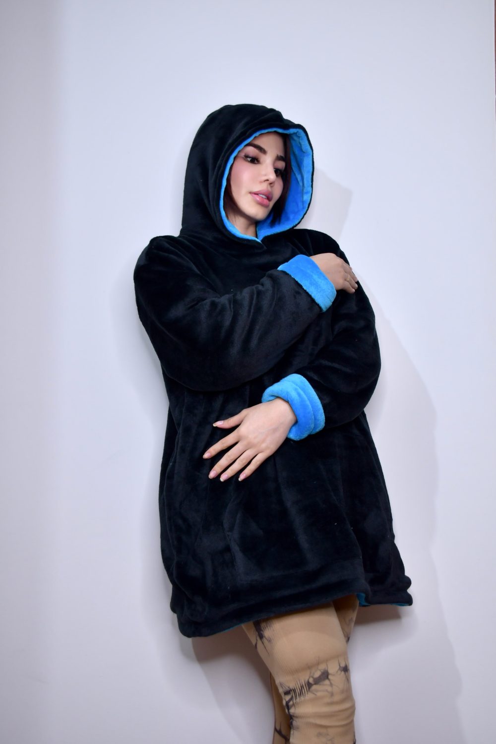 Buzo gigante negro y azul Buzo gigante